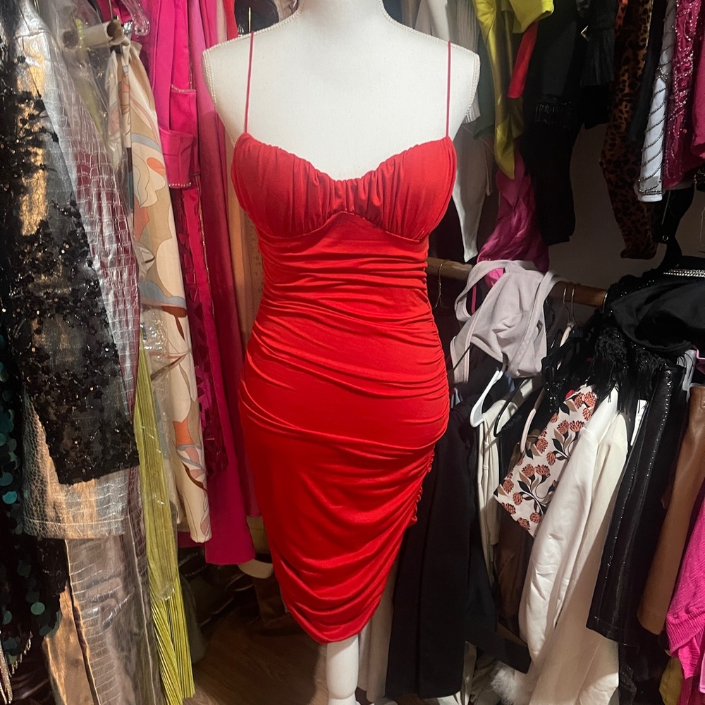 RED RUCHED MIDI DRESS